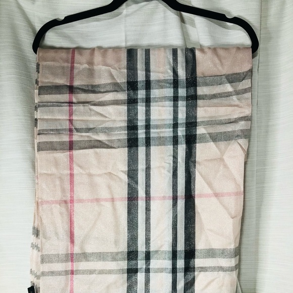 New V.Fraas Scarf - Blush Color (Plaid) - Picture 1 of 3